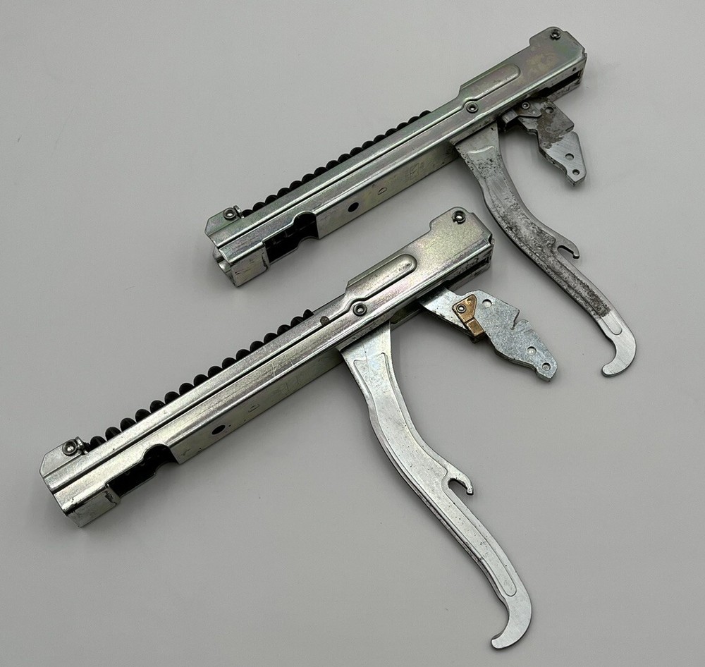 Dacor Range Oven Door Hinge Set 62436