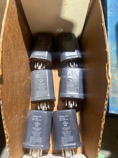 750XBXH-120A SOCKET PLUGS