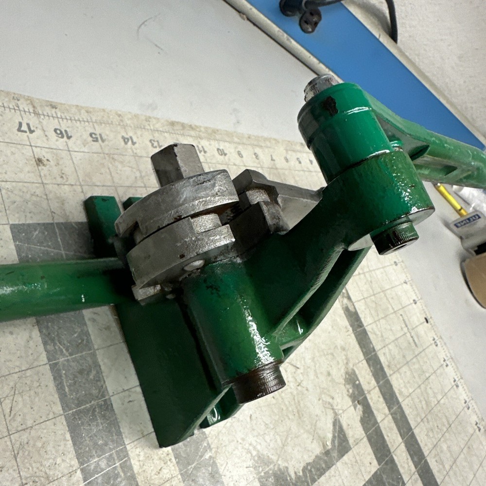 Greenlee 36587 Threaded Rod Cutter Bench Mount Assembly (cccq9b