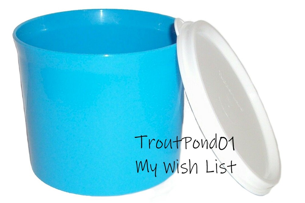 Tupperware Snack Canister Blue 20 Ounce Stacking Storage Container New