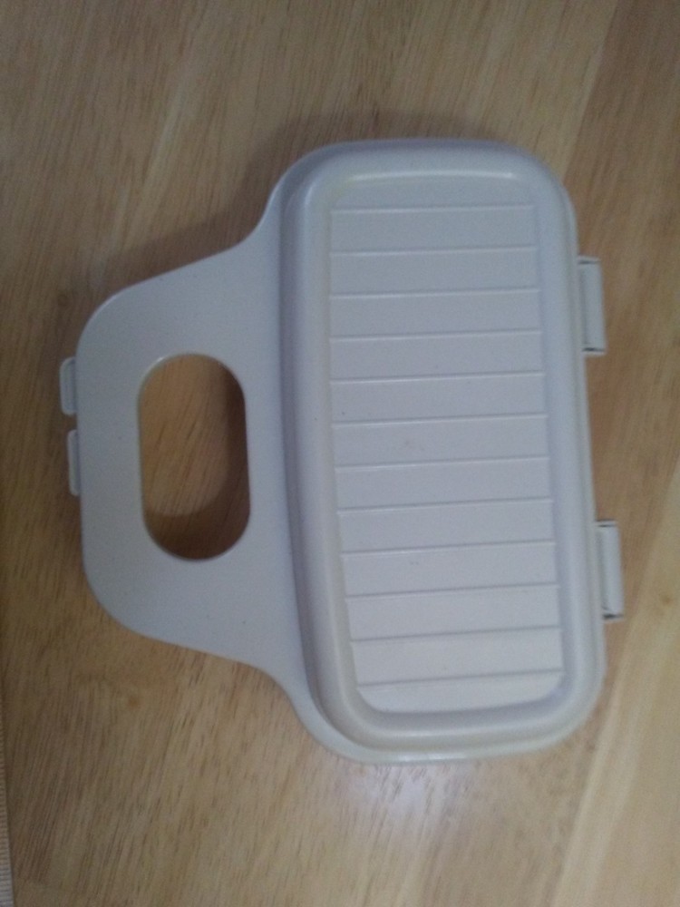 Miracle Ware by Progressive Beige Microwave Cookware Egg Poacher/Meat In One EUC