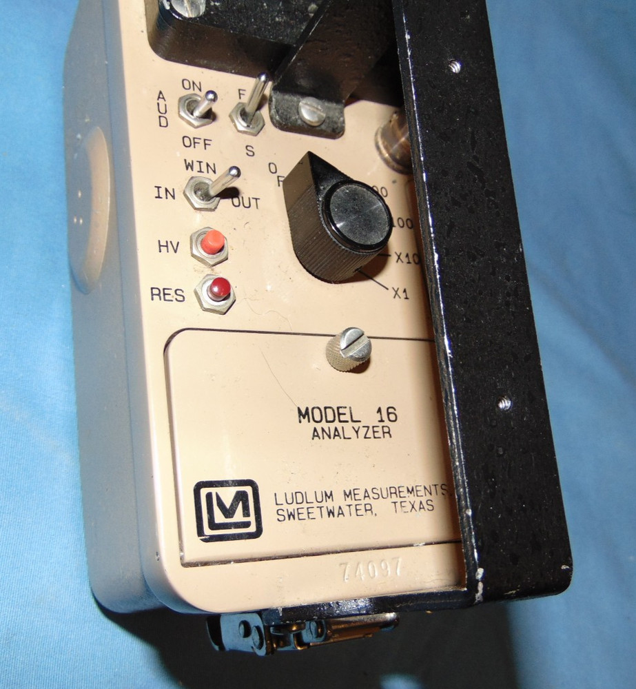 Ludlum 16 Analyzer Radiation Meter Geiger