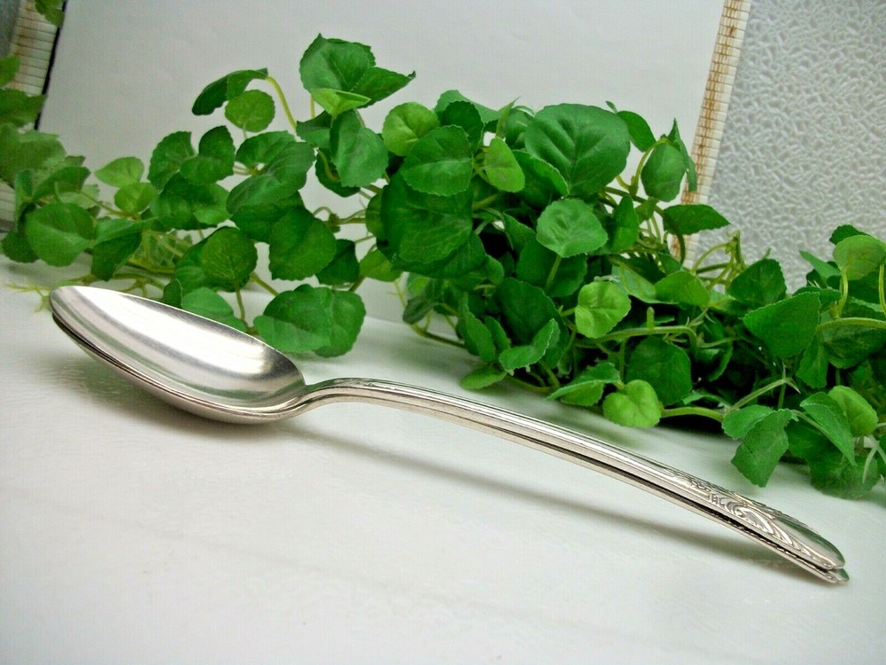 2 International Rogers AVALON Cabin Silverplate Solid Serving Spoons 1940