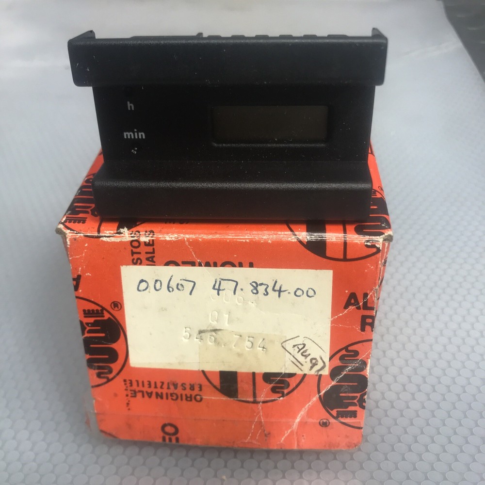 ALFA ROMEO 33 DASH CLOCK - 60747834 -SAME DAY DISPATCH-