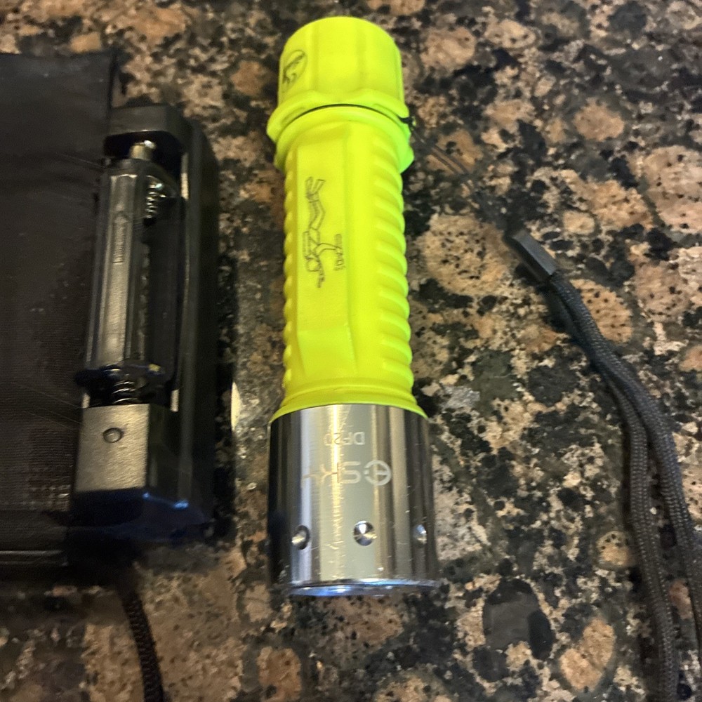 ESky 500 lumen Diving Flashlight DF20 Bundle