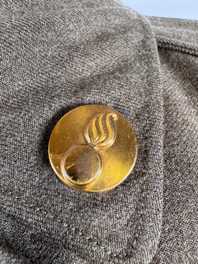 WWII US ARMY IKE JACKET OISE ETO COMMUNICATIONS & 9TH ARMY PATCHES - DATED