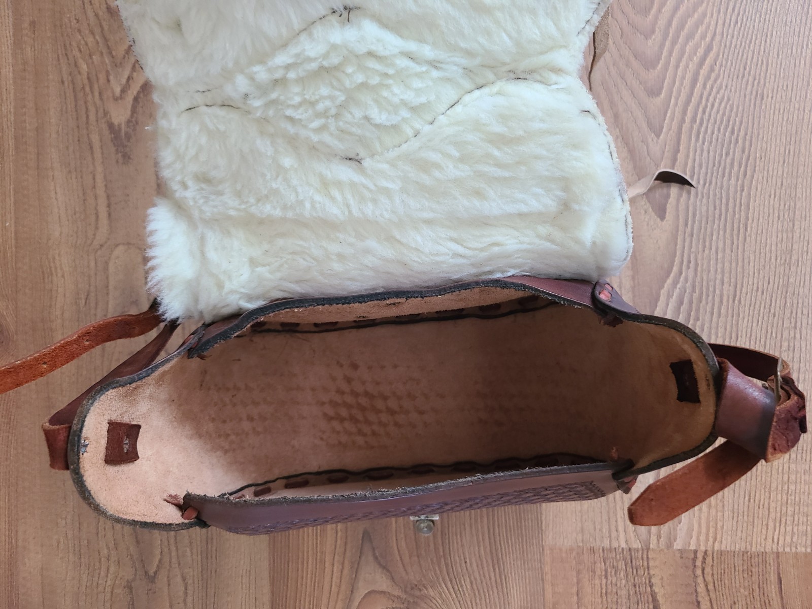 Circle Y Western Saddle Bag Leather Shearling Lined Vintage Riding Accessory