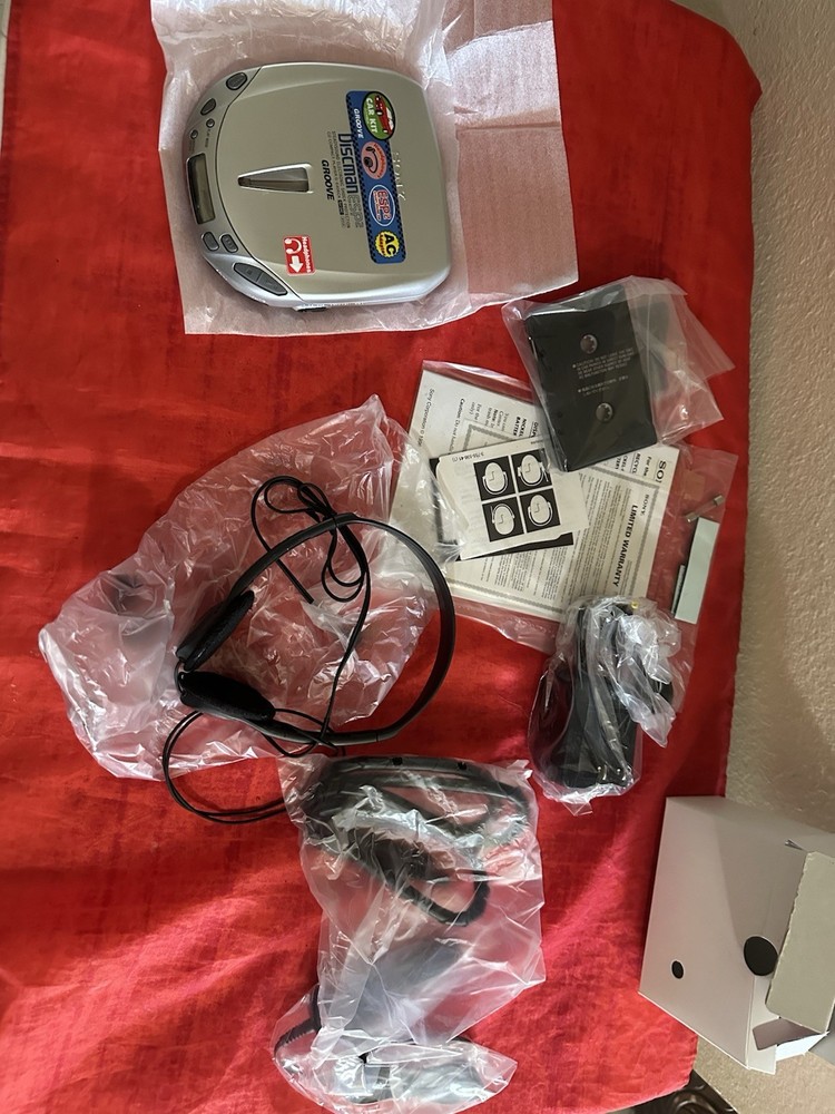 Sony Discman D-E406CKT Portable CD Player with Car Kit.