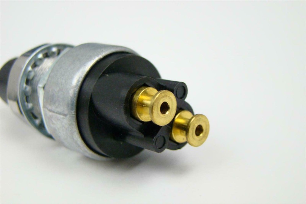 Genuine International Push Switch Part # 471300C1