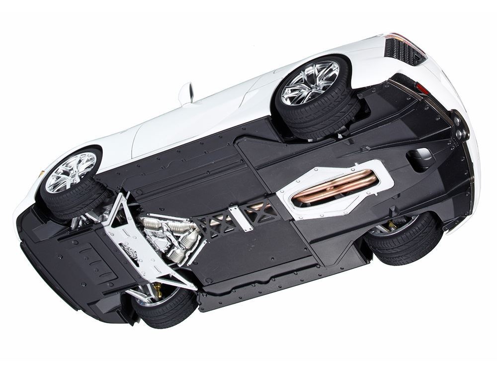 Tamiya - 1/24 Lexus LFA Plastic Model Kit