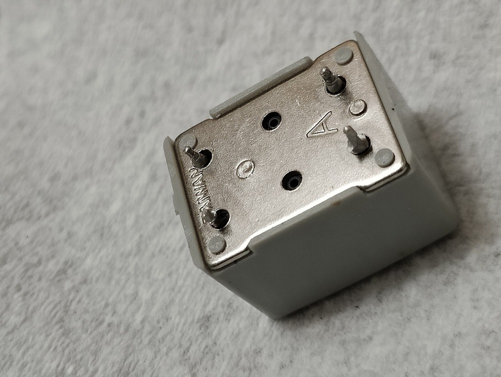 CS-8406 CUI G Piezo Buzzers & Audio Indicators Buzzers