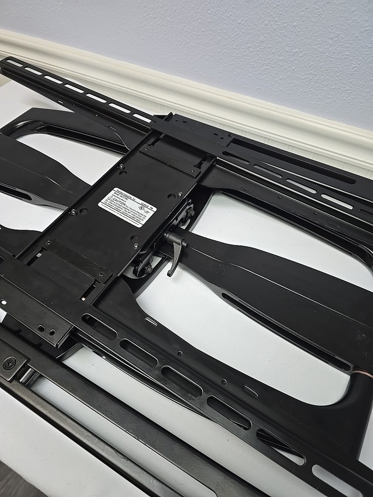 Peerless SA771PU SmartMount Full-Motion Articulating 46"- 90" TV Wall Mount EUC