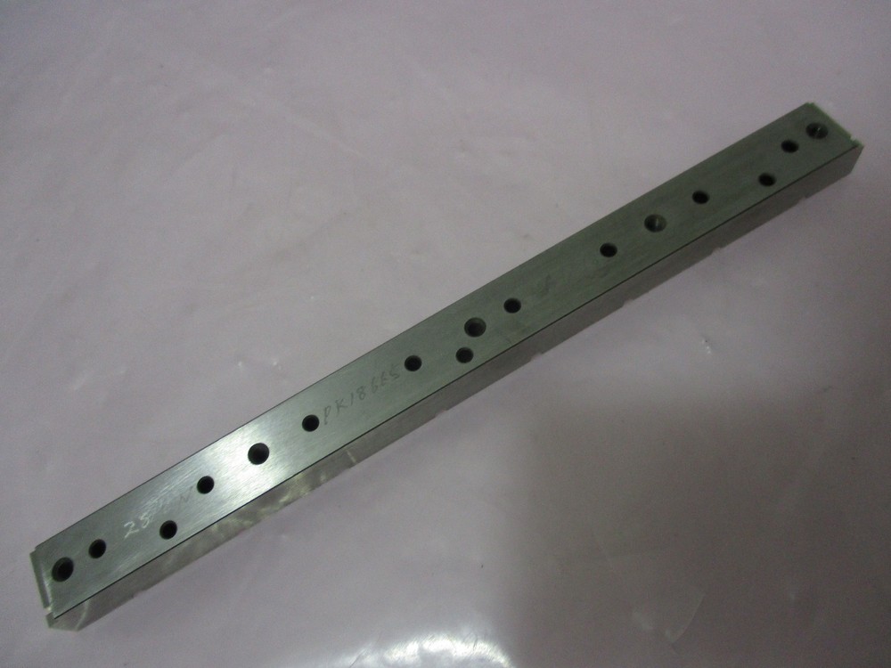 PK18665-H01 Insert, Runner, Upper (28 Pon), 420848