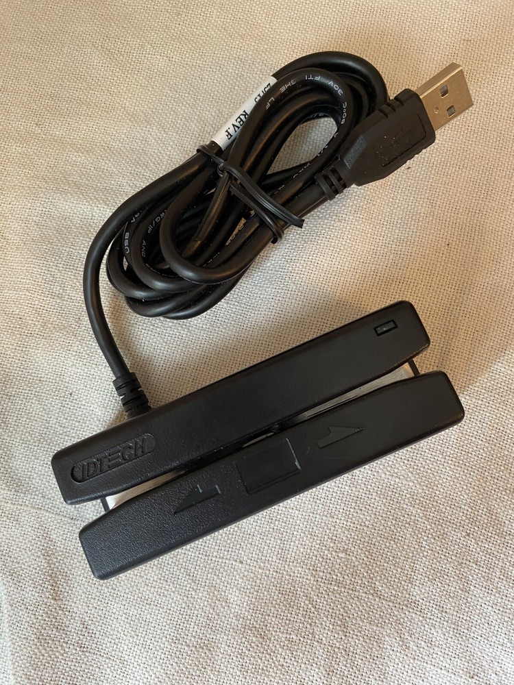 IDTECH USB Credit Card Reader - Model: IDRE-334133B-1M