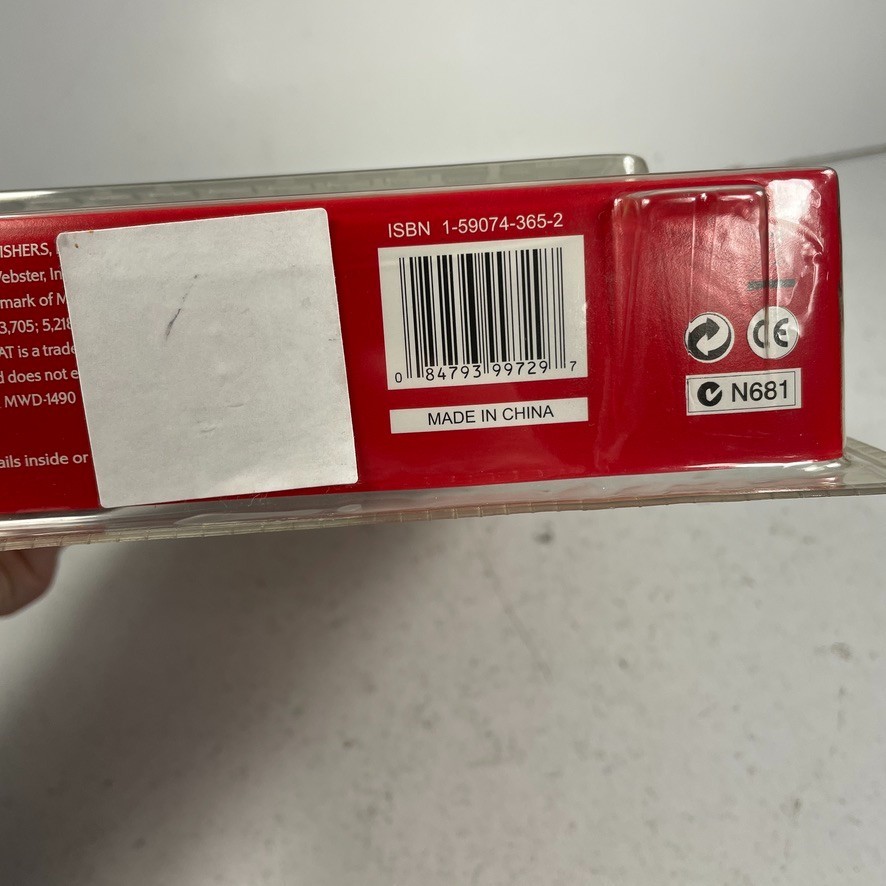 Franklin Dictionary & Thesaurus with Comprehensive Reference Set MWD-1490