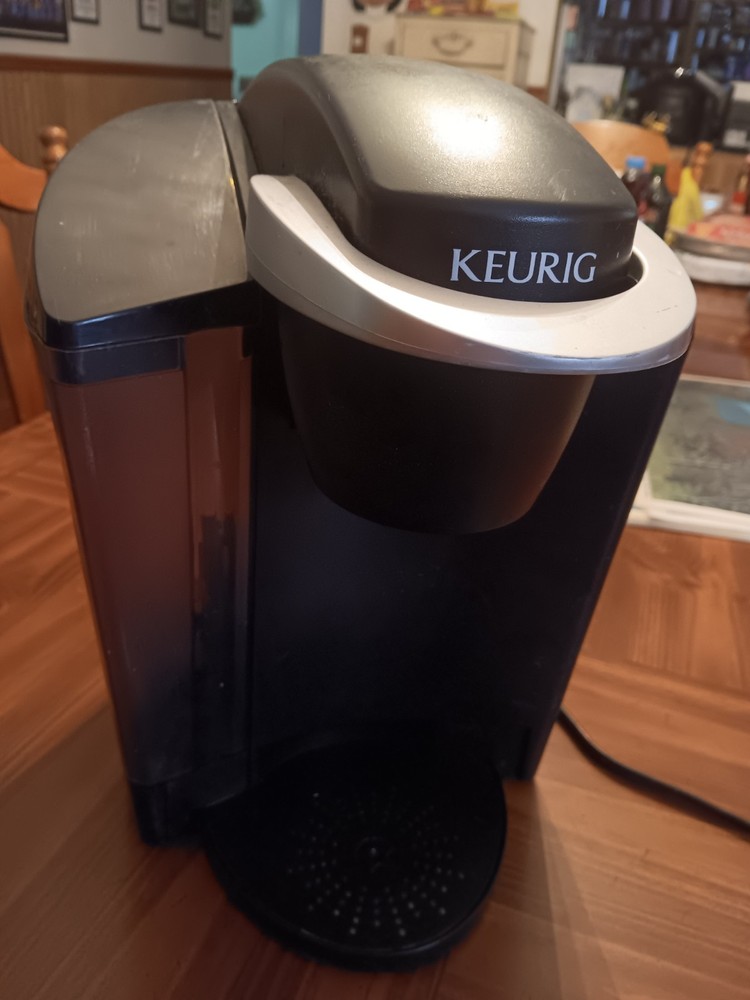Keurig Single Cup Brewing System Coffee Maker Model B40 TESTED