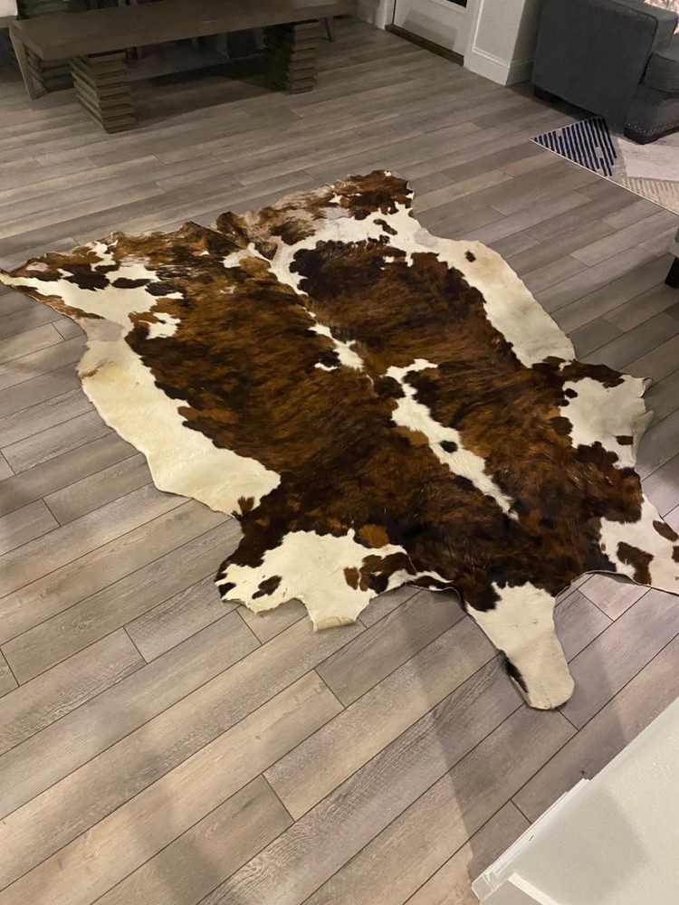 CUERO DE VACA DECORATIVO MARRON Y BLANCO