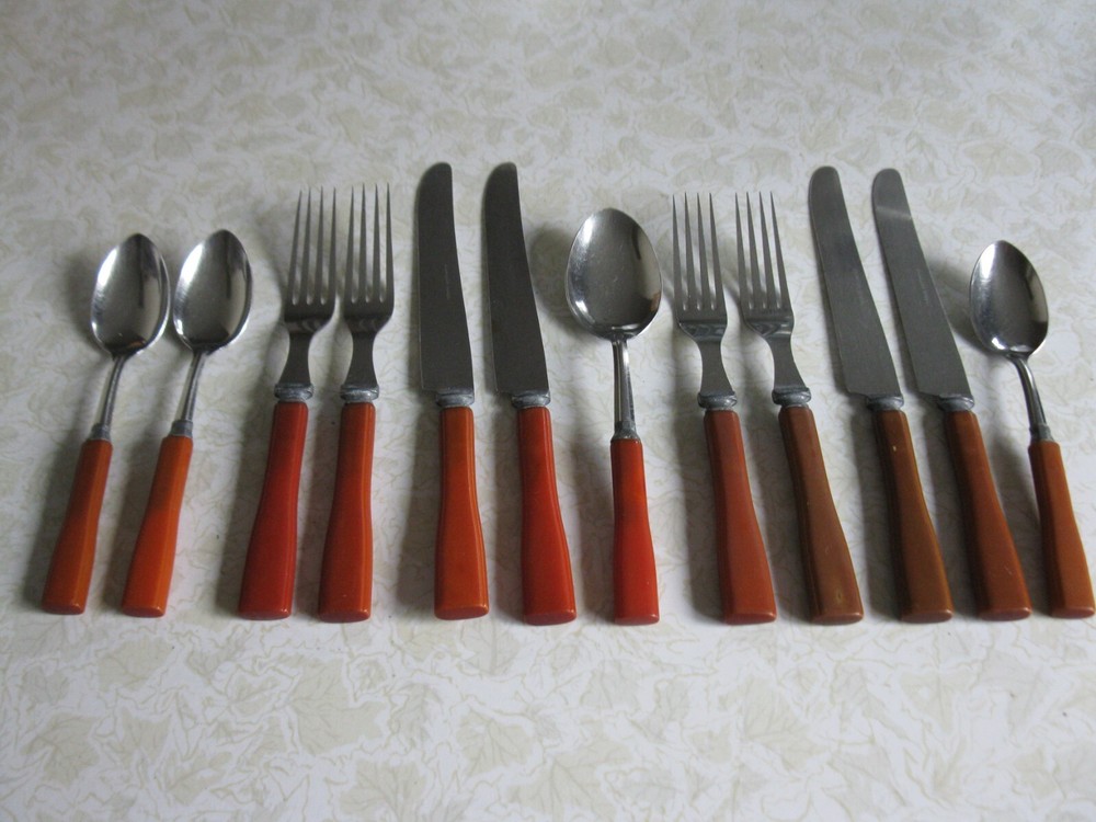 MIXED LOT BAKELITE FLATWARE 20PCS. STAINLESS