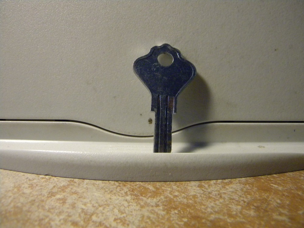 Curtis Key Blank EA 8