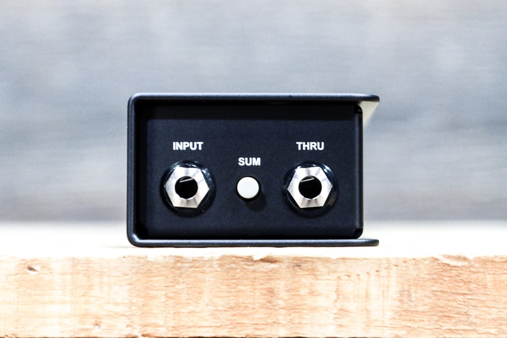 Radial Engineering Highline Passive Line Isolator Compact & Pedalboard Friendly