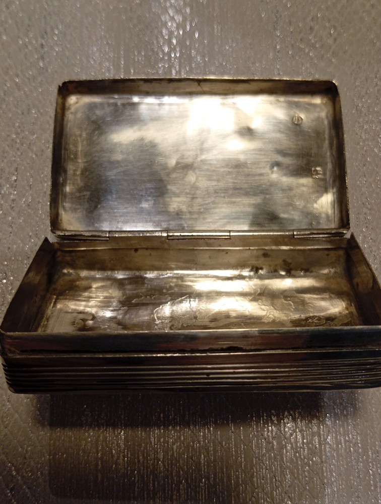 Solid Silver Snuffbox, Early 19th Century.