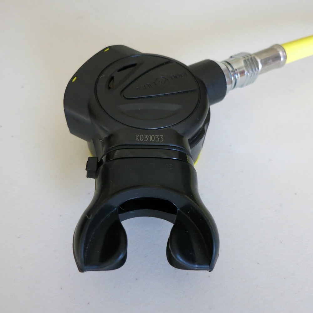 SCUBA DIVING PRE-OWNED AQUA-LUNG ABS SECOND STAGE OCTO REGULATOR EXCELLENT!