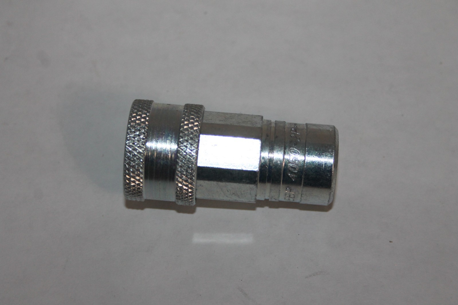 Pioneer Parker 4050-2P Female Manual Quick Connect Coupler NEW