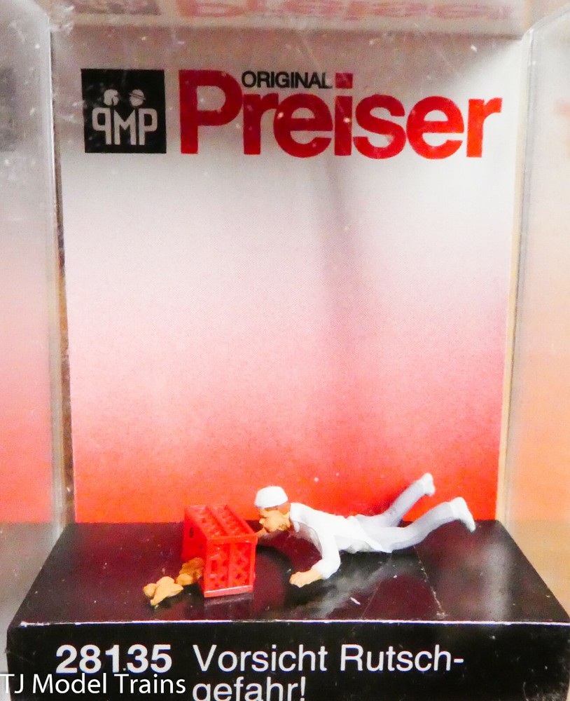 Preiser HO #28135  Caution! Wet Floor  (Painted) 1:87th Scale (Plastic)