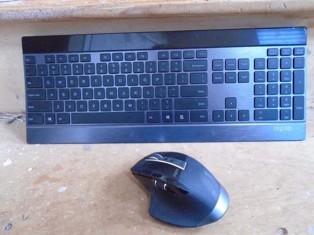 RAPOO Bluetooth wireless Keyboard (E9260) and Bluetooth wireless Mouse (MT750S)