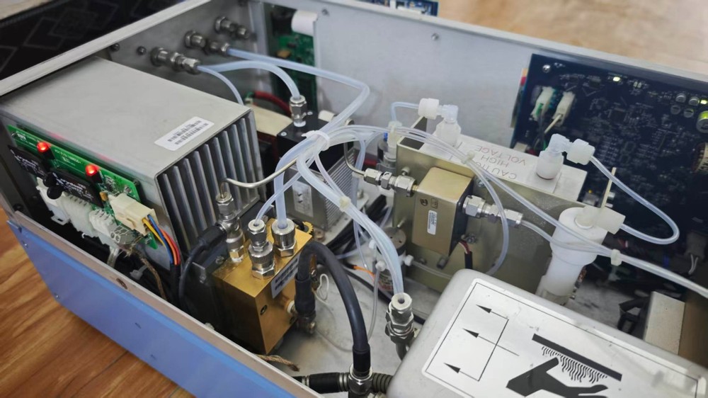 Thermo Scientific Model 42i Nitrogen Oxide Analyzer