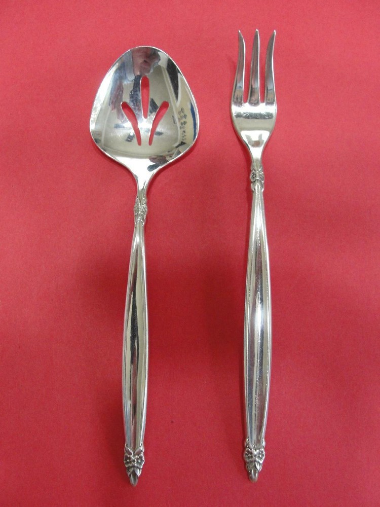 2 pc 1847 Rogers Bros International Silver Plate Garland Pattern BonBon Cocktail