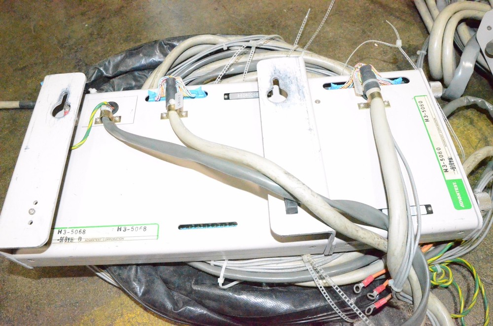 Advantest Control & Trigger Box Controller HS-5068 HS-5080 With Cables Test Head