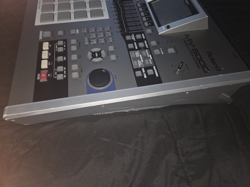 Roland MV-8000 Production Studio Sampler MIDI Sequencer Workstation