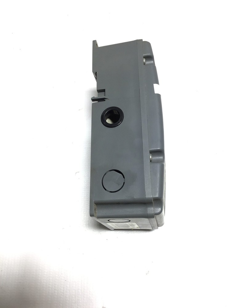 Honeywell T775M2048 Temperature Controller