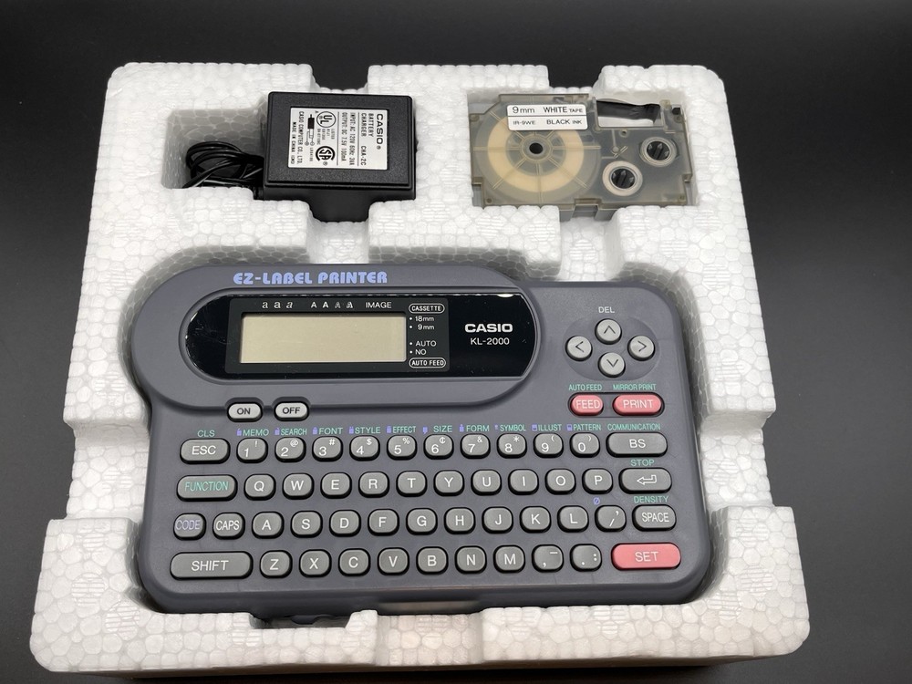 New CASIO KL-2000 EZ-Label Printer with Power Adapter