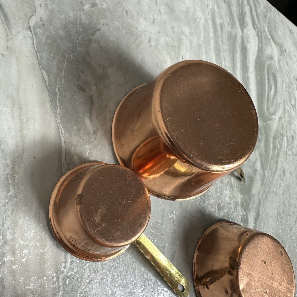 VINTAGE BENJAMIN & MEDWIN DOURO MEASURING CUPS KOREA