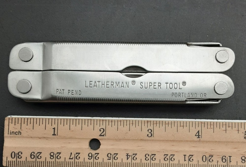 Stainless LEATHERMAN Super Tool Folding Pocket Knife/Multi-Tool