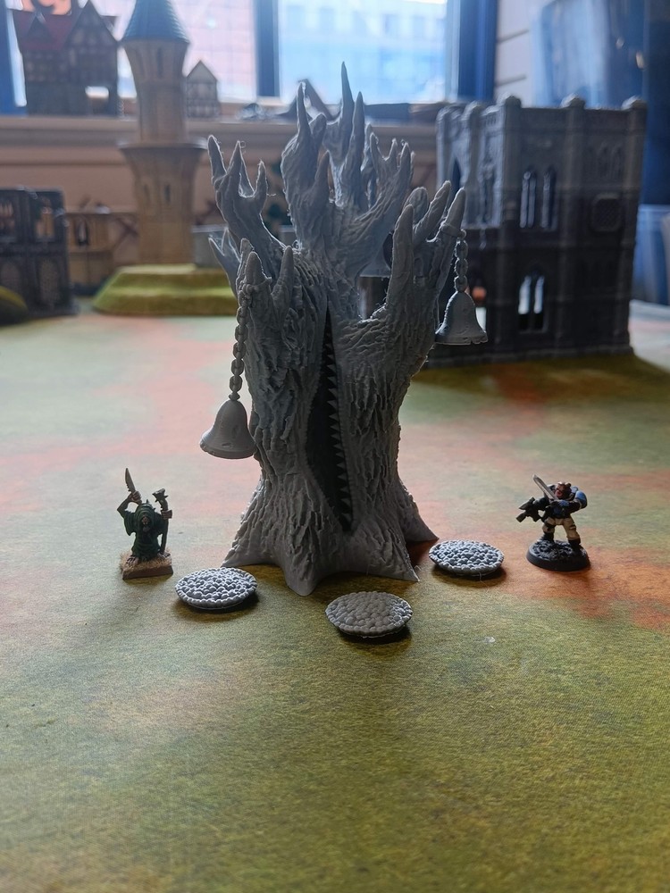 Daemonic Horror Fantasy / Sci-fi Large Possessed Plague Tree