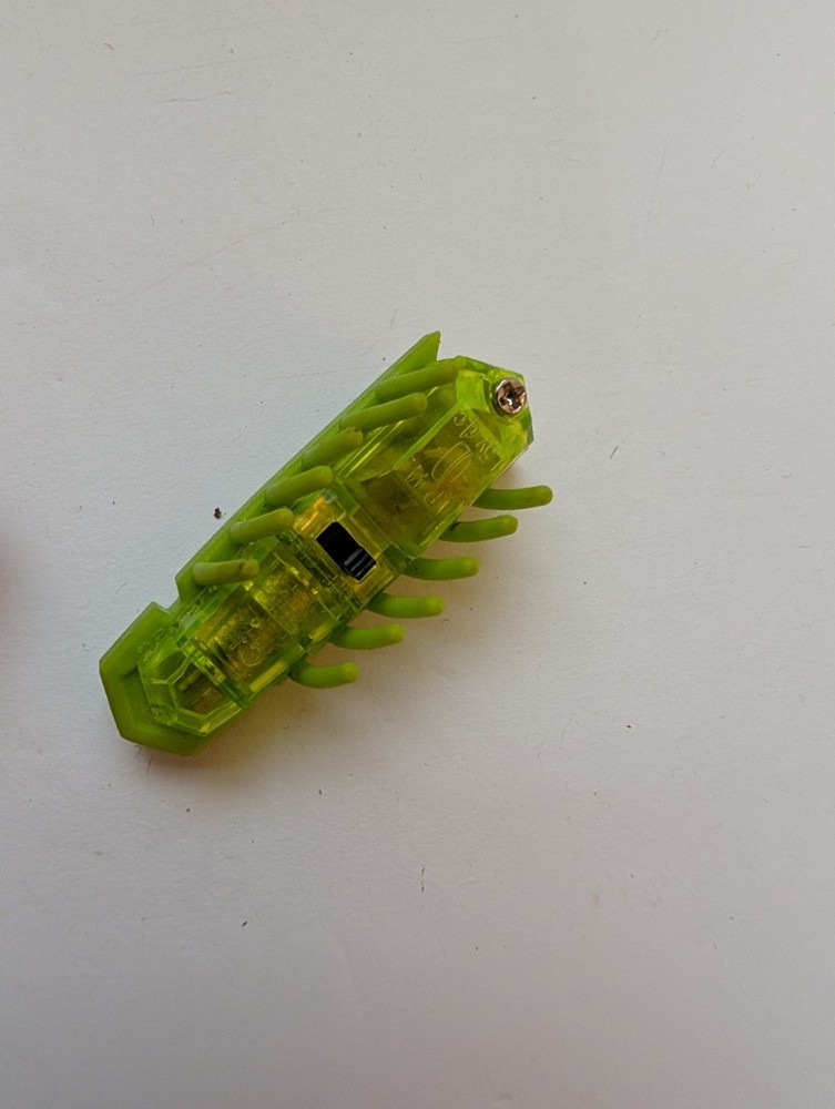 Lot of 8 HexBug Nano Bots Vibrating Bugs Micro Robots Needs Batteries READ
