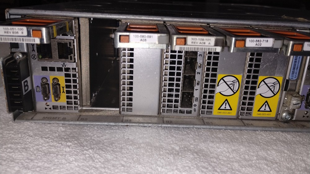 Dell EMC2 TRPE Storage Controller 2x Storage Server R2 X64 Licenses LOADED