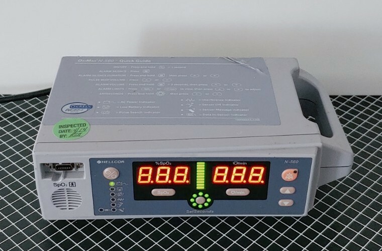 Nellcor N560 Bedside Pulse Oximeter