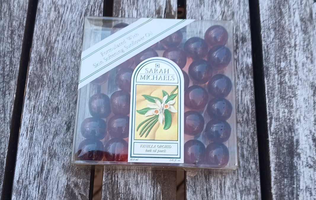 Sarah Michaels Vintage Bath Oil Pearls Vanilla Orchid with Sunflower Oil