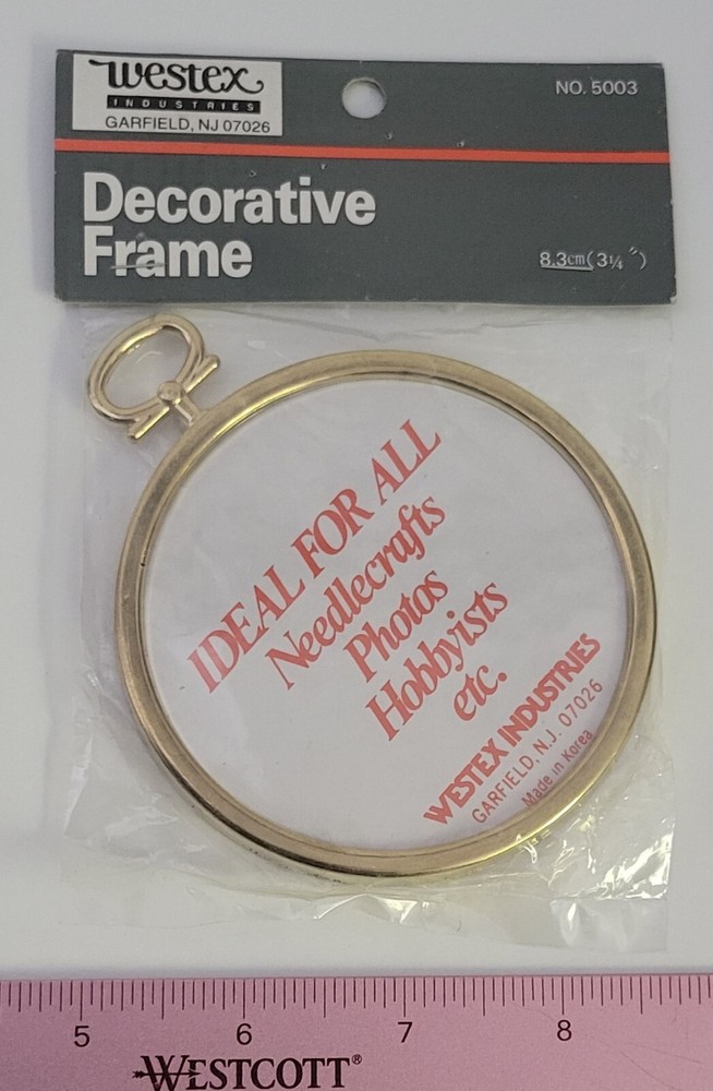 NIP Decorative Needlecraft Frame Round 3.5" Diameter NOS