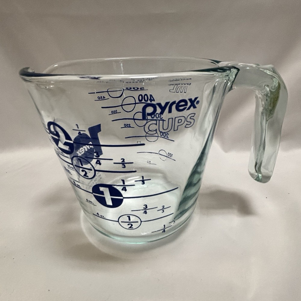 Pyrex 2 Cup Glass Measuring Cup
