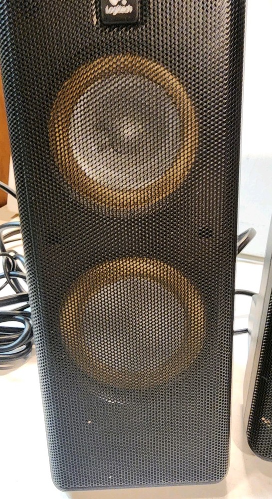 Logitech Stereo Computer Speakers 2.0 Desktop System w/ Volume Control And Jack