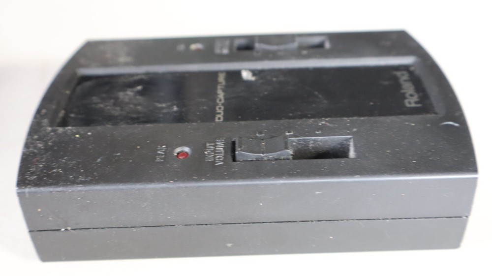 Roland Duo-Capture Audio Interface With cords UNTESTED d7