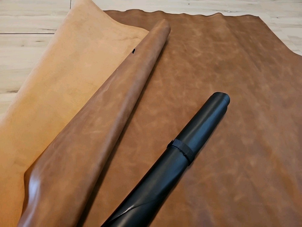 4-5oz CAMEL BROWN VEGETABLE TAN SMOOTH LEATHER HIDE PANEL,SHEET,SQUARE 22+s