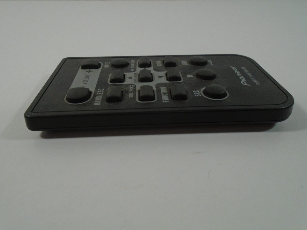 PIONEER CAR STEREO--REMOTE CONTROLLER (LOOK) CXE3669