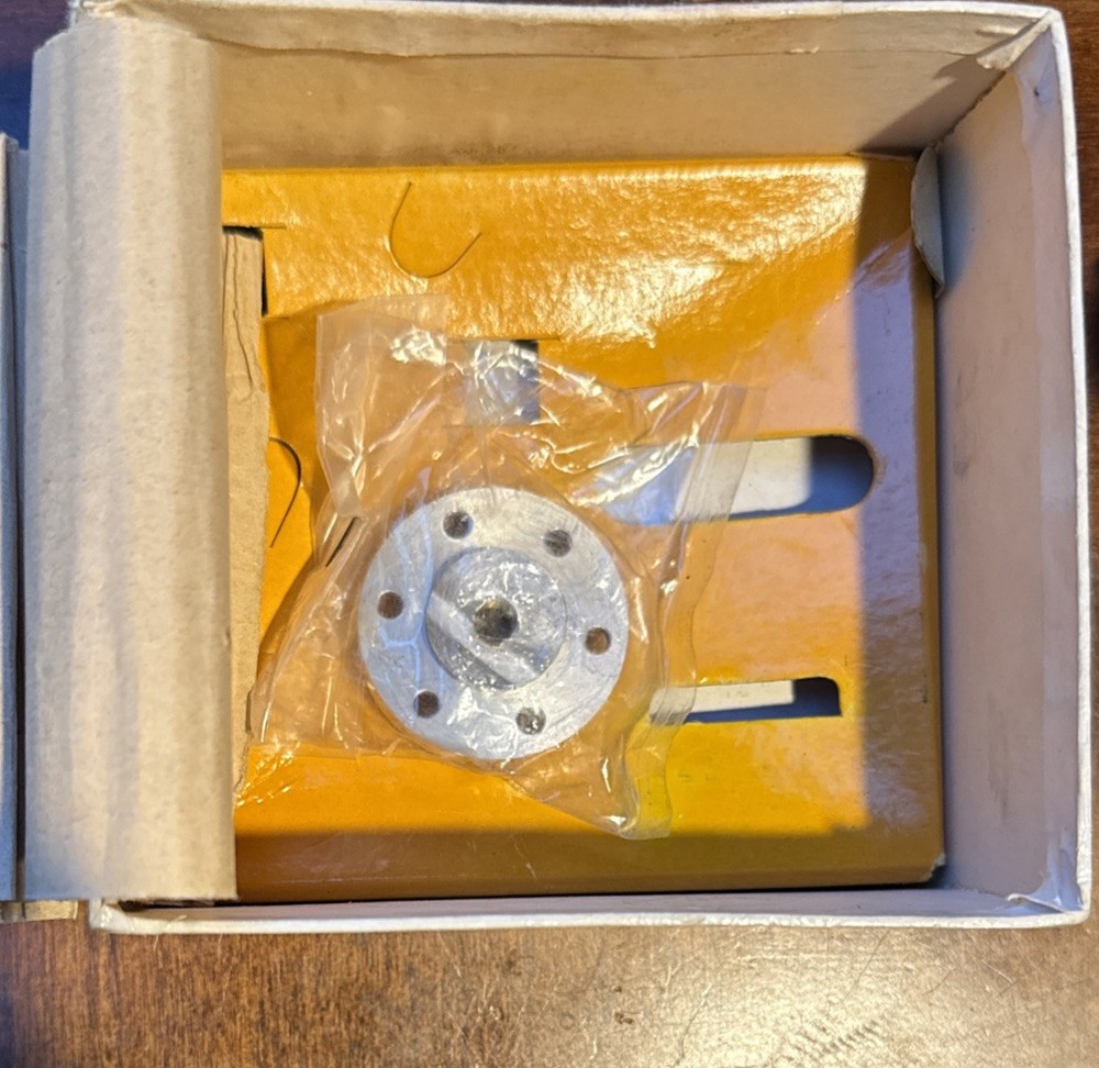 Vintage Enya 29 Model 5224 Engine Original Box
