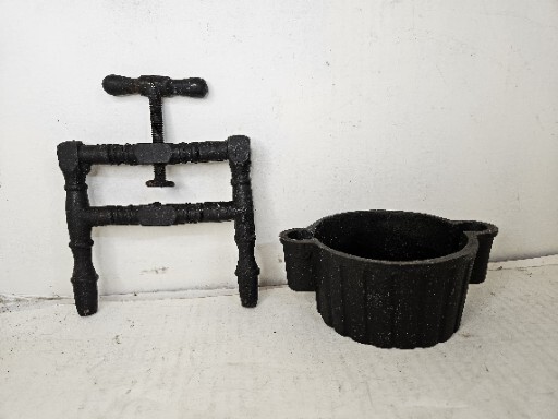 Vintage Enesco Cast Iron Nut Press - Great Condition